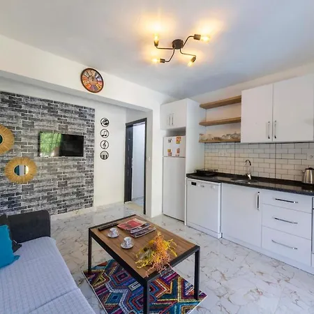 فيلة Very Cute Detached In Uezuemlue Village Of Kas Caykoy