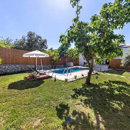 Very Cute Detached In Uezuemlue Village Of Kas فيلة Caykoy