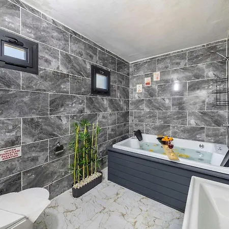 Very Cute Detached In Uezuemlue Village Of Kas Caykoy