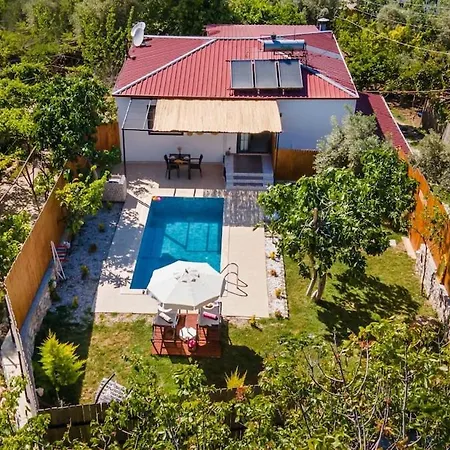 فيلة Very Cute Detached In Uezuemlue Village Of Kas *