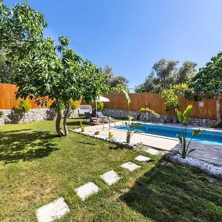 Very Cute Detached In Uezuemlue Village Of Kas فيلة *
